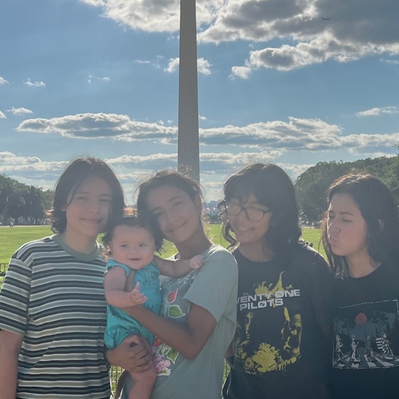 ⭐️Live Disney Sales⭐️ ❤️Like to be notified when we go live❤️ - Picture 9 of 9